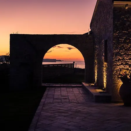Luxury Ebellina Villa